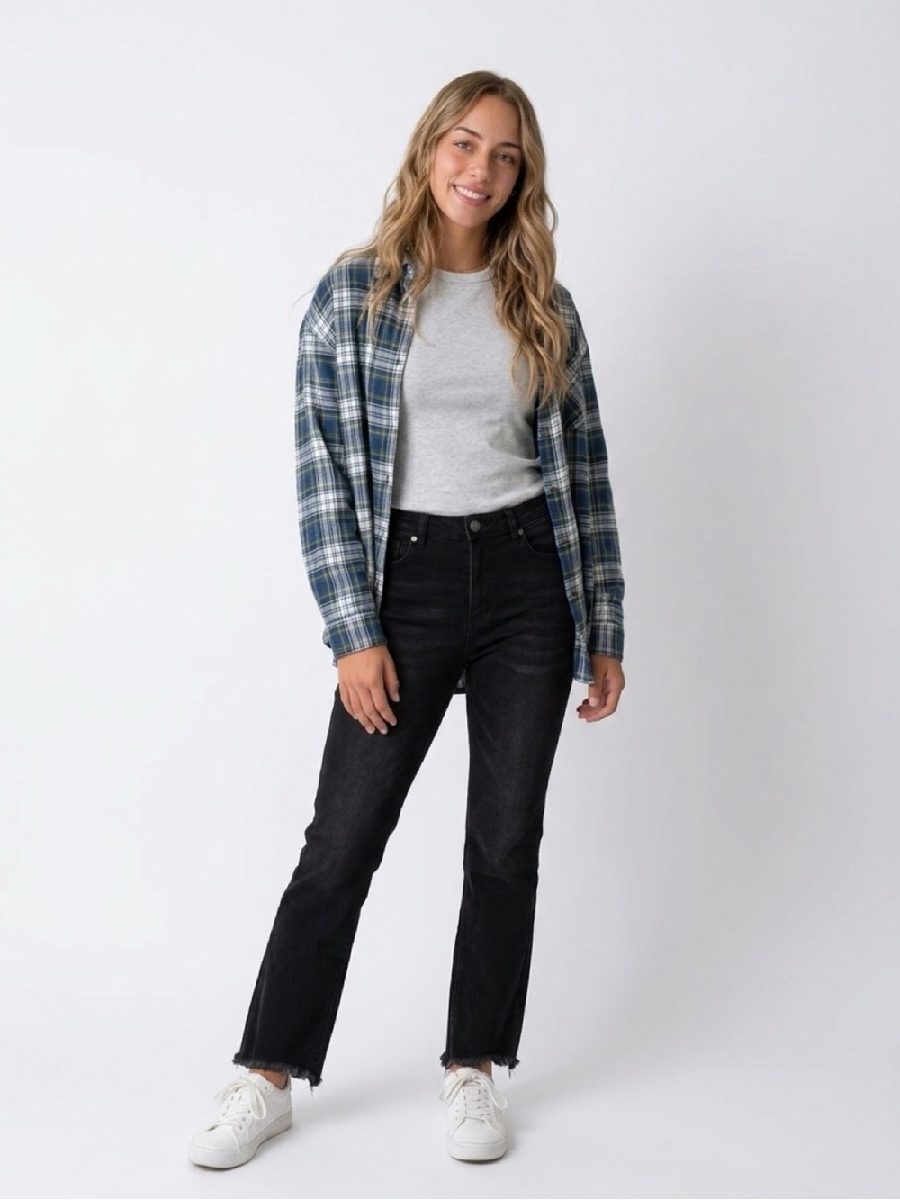 ZENANA Black High Rise Raw Hem Crop Flare Jeans Size 30 NWT Stretch